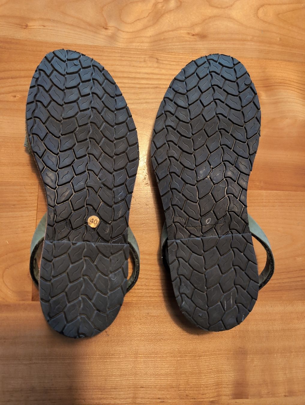 Damenschuhe: Ledersandalen Gr. 40 flach – Gebraucht aus Oberengstringen von Sgundel 2