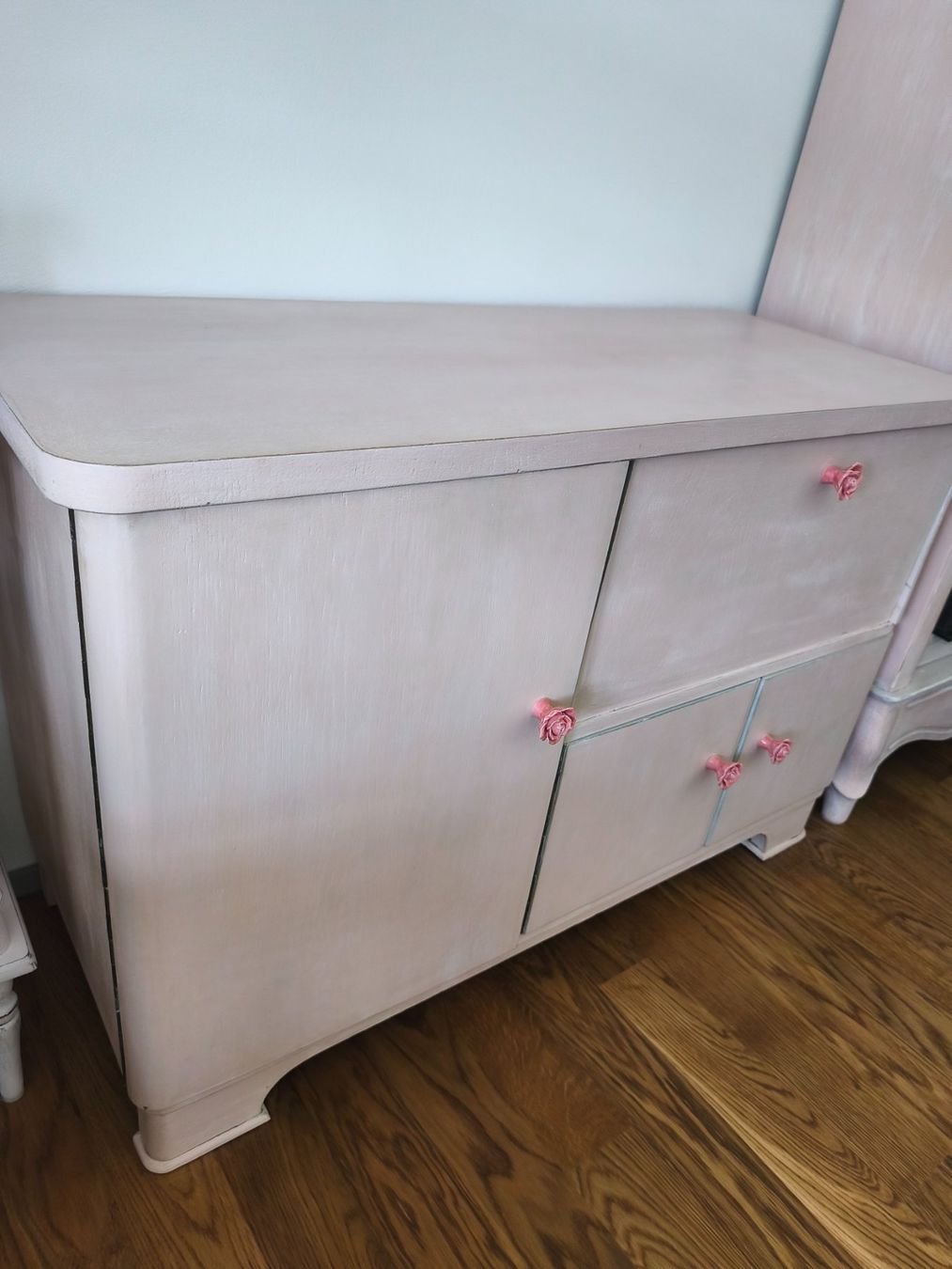 Kommoden: Retro Kommode shabby chic puderrosa – Gebraucht aus Zürich von Jul69 1