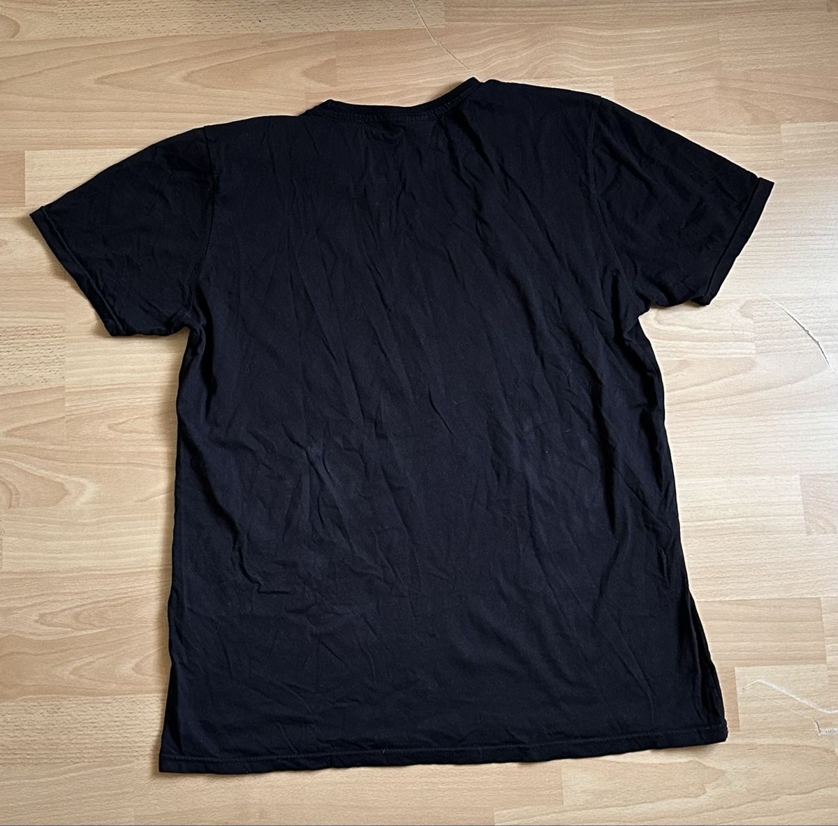 Lotti di vestiti: Star Wars und Naruto T-Shirts  – Usato da Romanshorn venduto da Butterdog 3
