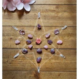 Minerali & Pietre curative: Crystal Grid - Liebe & Partnerschaft – Nuovo e nell'imballaggio originale da Mauren venduto da Yeelen 1