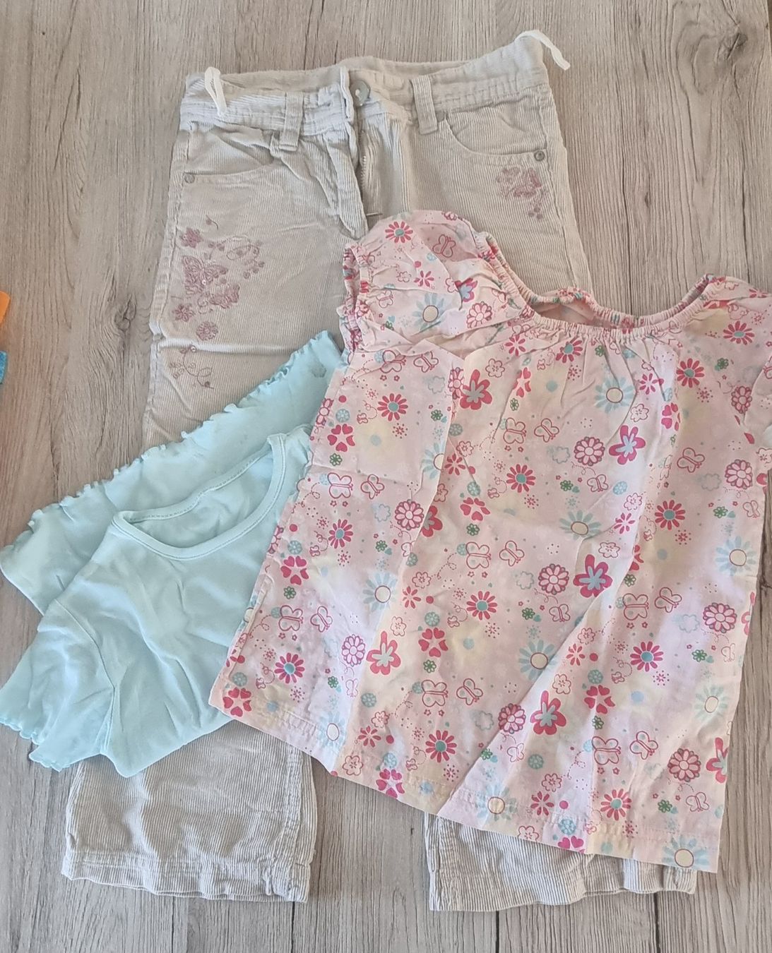 Kleiderpakete & -sets: Sack voll Mädchenkleider gr.110 – Gebraucht aus Grossdietwil von GNOM313 3