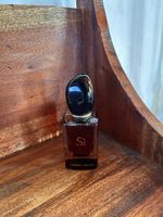 Si Giorgio Armani