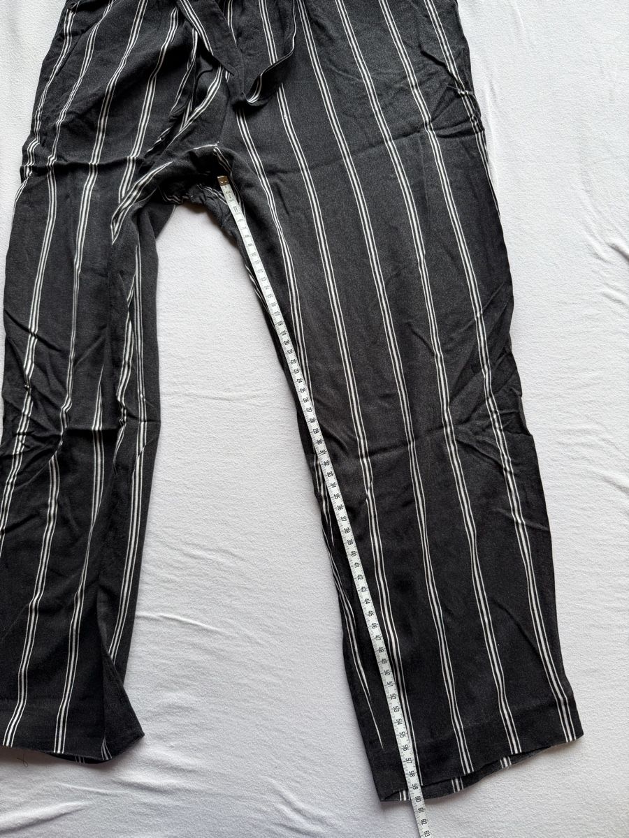 H&M Pantaloni: H&M Stoffhose / 40 – Usato da Kleinandelfingen venduto da lau_10 2