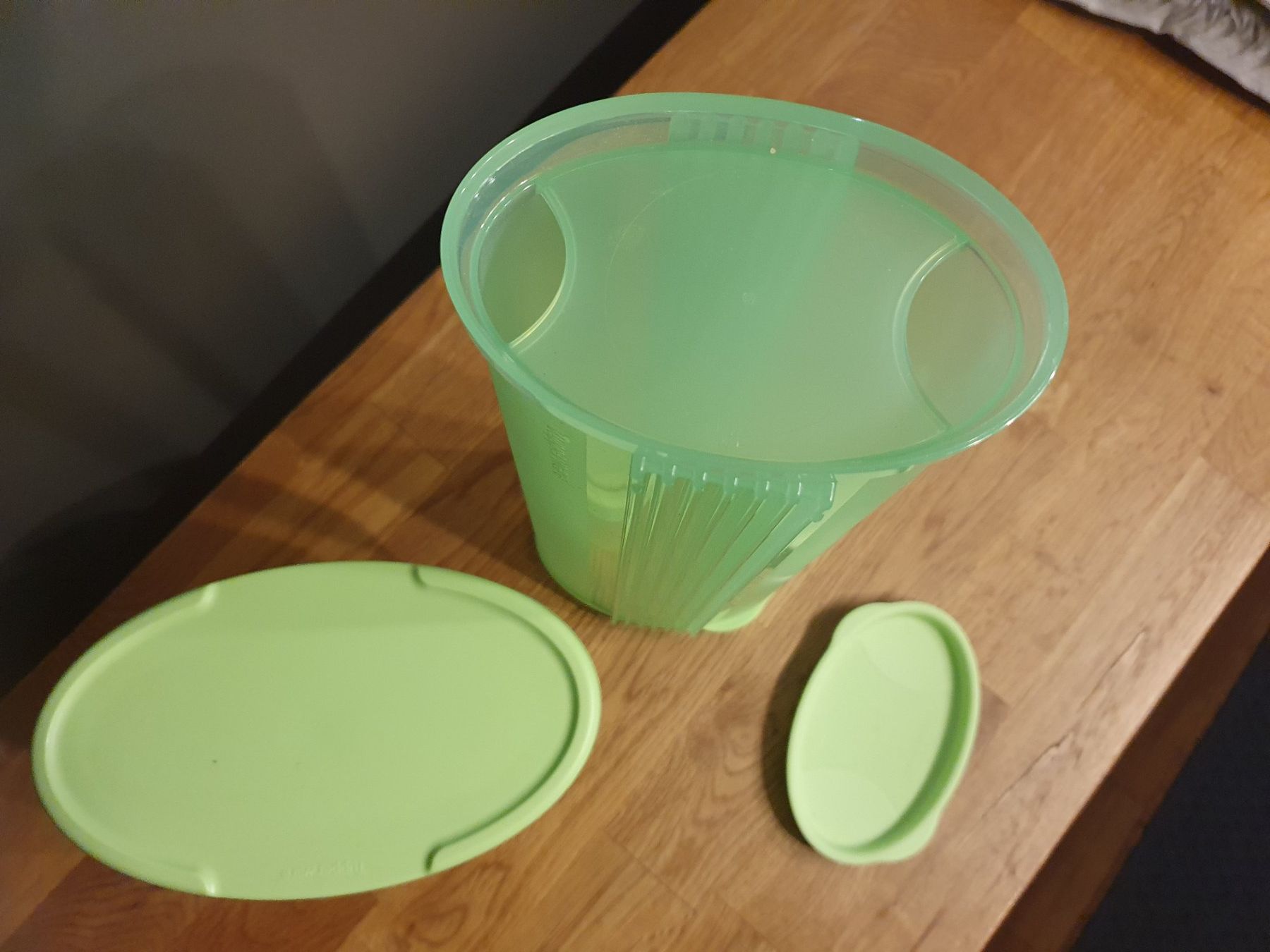 Tupperware Contenitori & Simili: Tupperware Set, grün, gebraucht, Top Zustand! – Usato da Laufenburg venduto da may_r2st 1