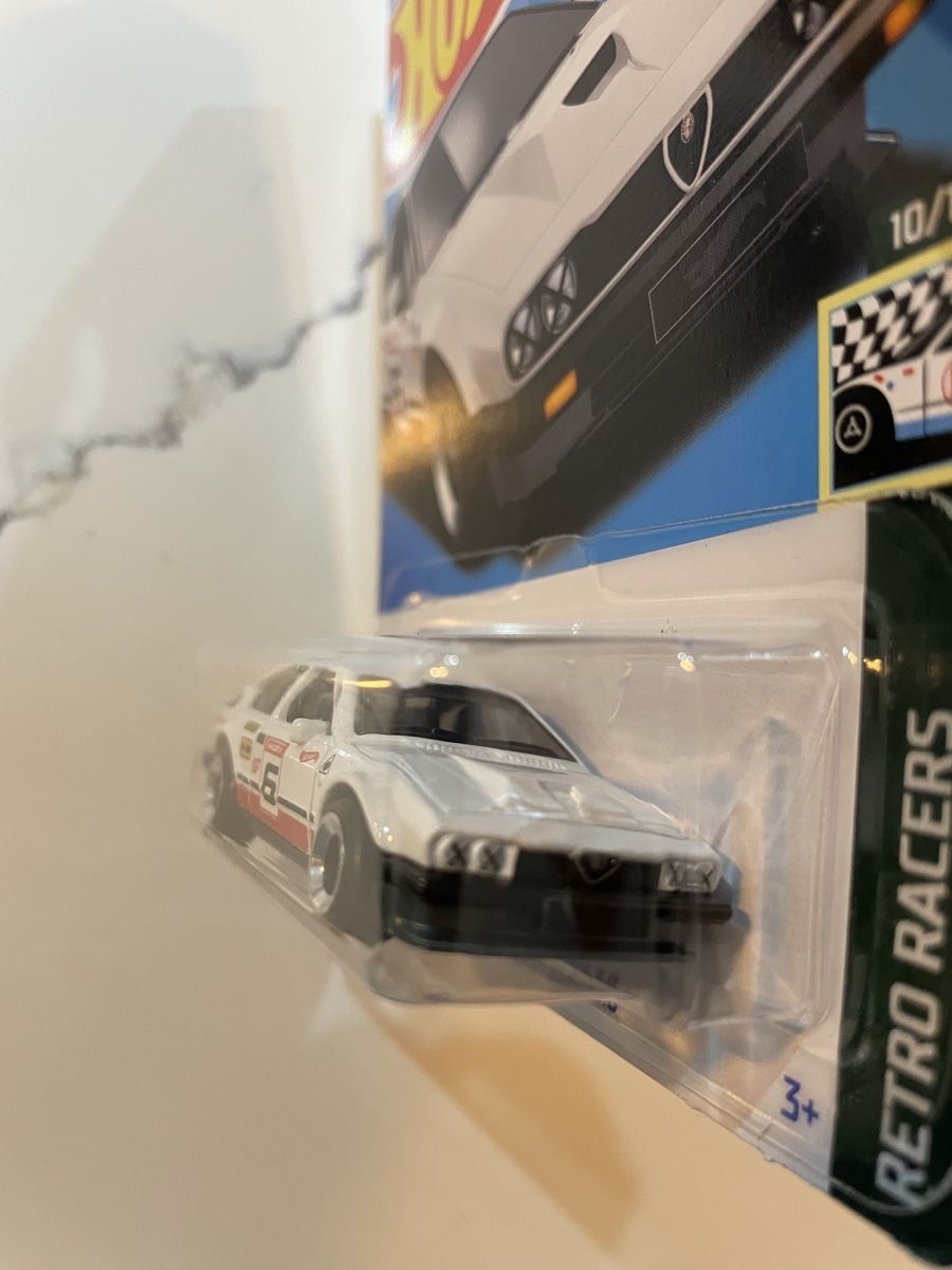 Hot Wheels Modellautos: Hotwheels Alfa Romeo GTV6 3.0 – Neu und originalverpackt aus Sutz von mtechcab 1