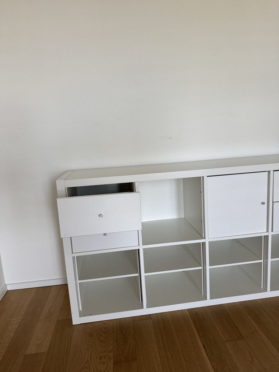 Scaffali: KALLAX Möbel ikea neuwertig – Usato da Meilen venduto da Romana13 1