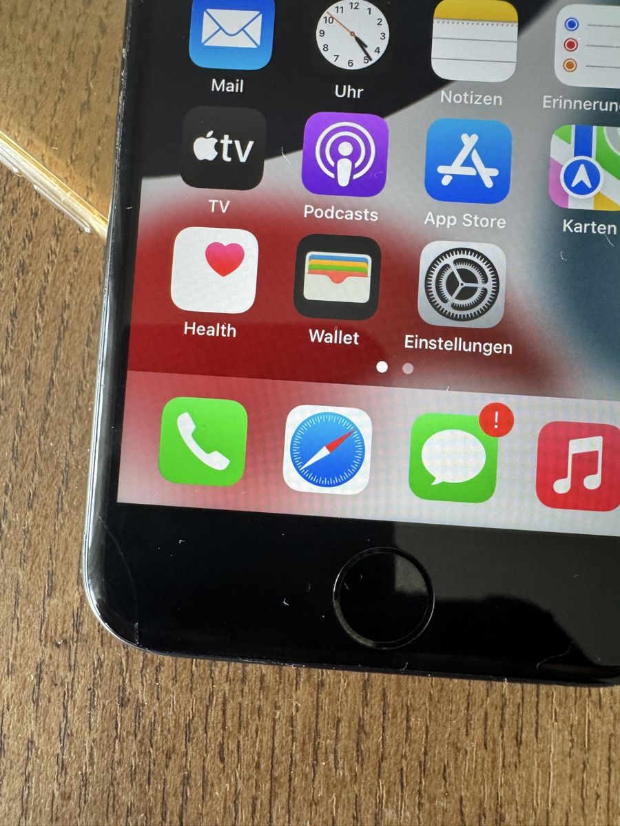 Apple Telefoni cellulari / Smartphones: iPhone 7 32GB Schwarz guter Zustand – Usato da Dietikon venduto da Leodnd 5