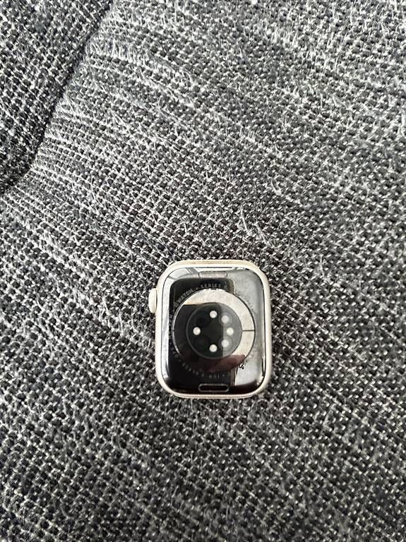 Smartwatch: Appel Watch série 8 41mm – Usato da Le Landeron venduto da Cledou66 2