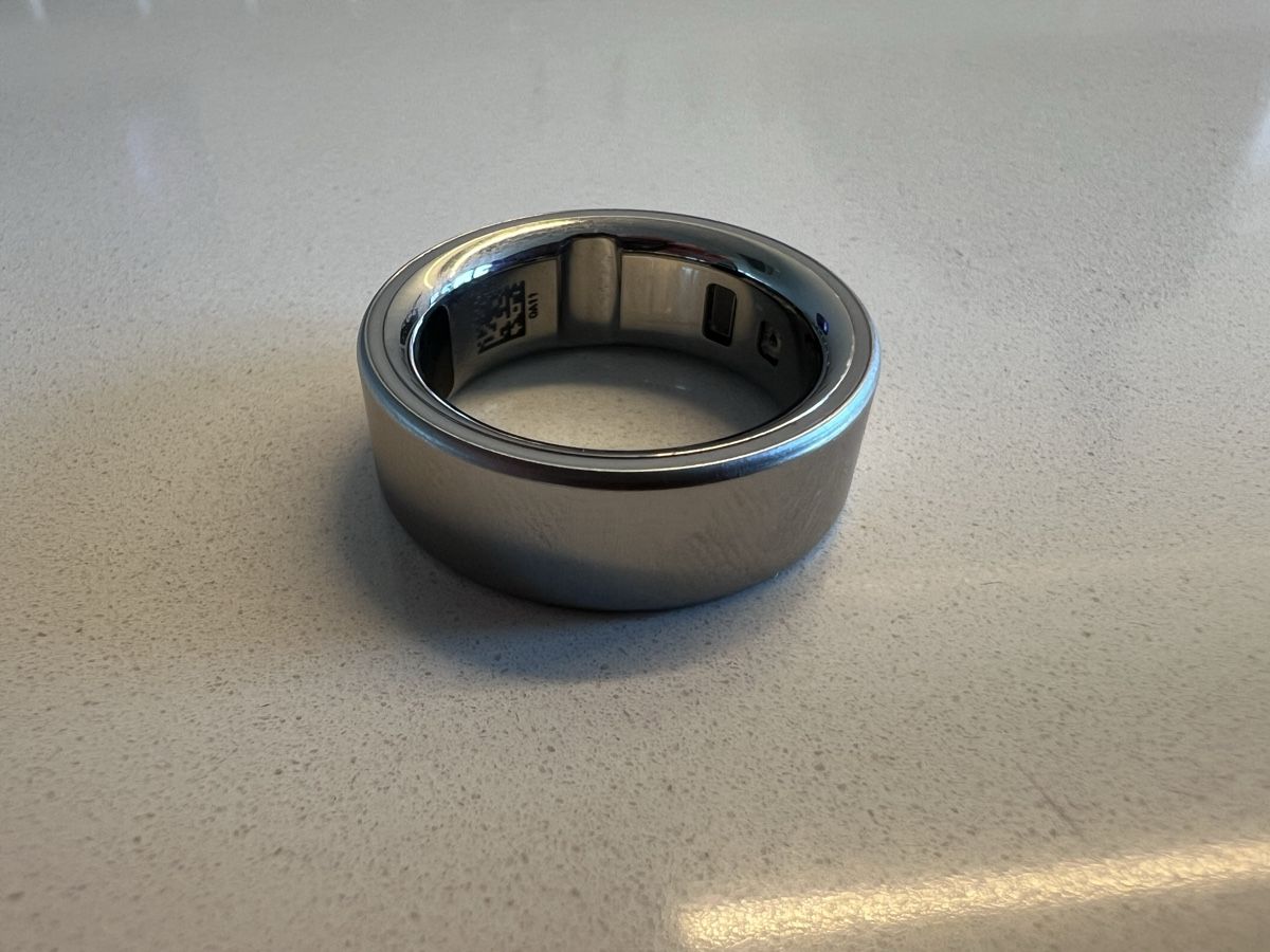Oura Anelli: Oura Ring 4 Grösse 9 brushed silver – Usato da Zürich venduto da paede93