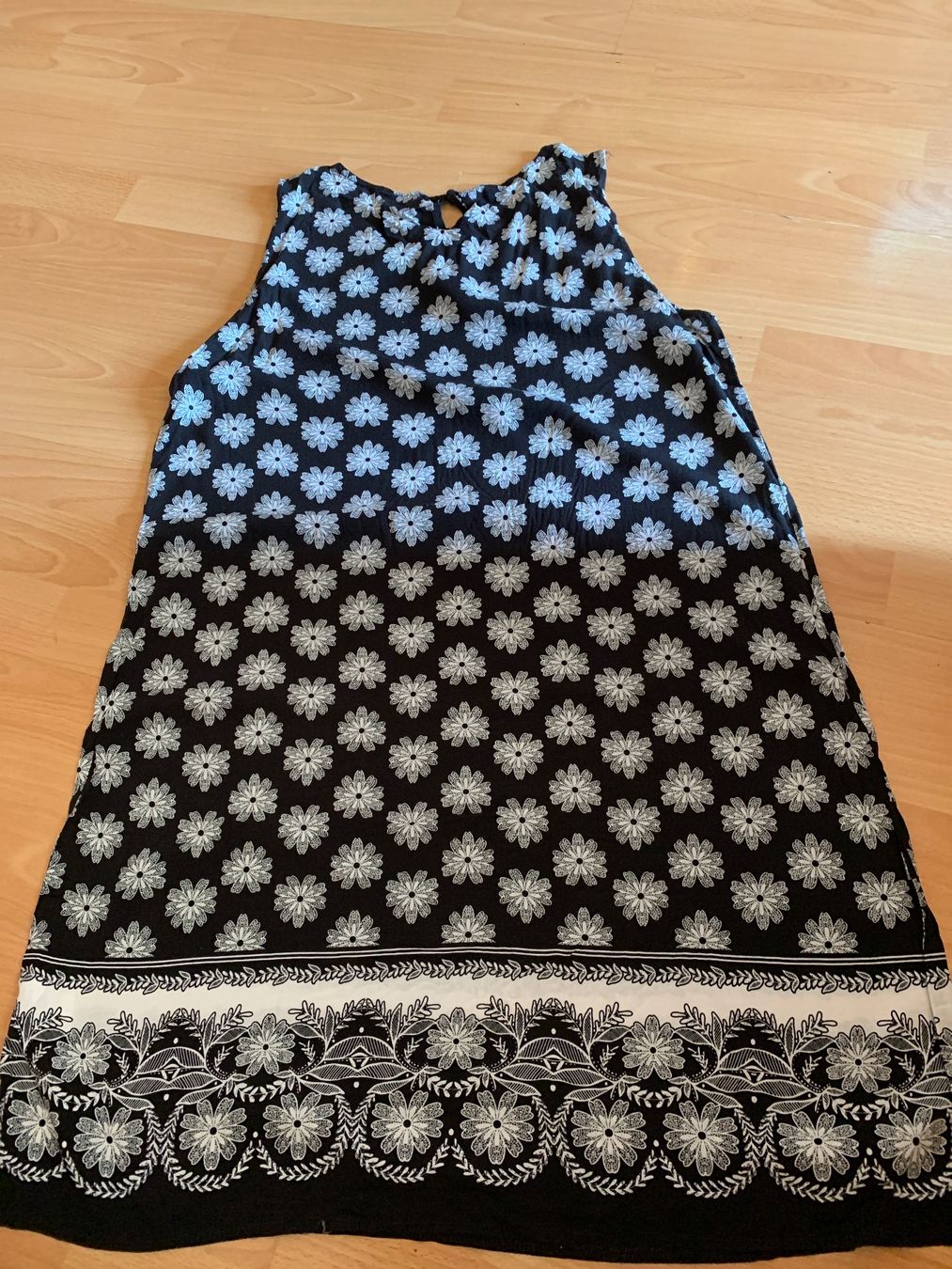 Vestiti: Jolie robe d’été Chicorée taille L – Usato da MEYRIN venduto da Gwendo10 1