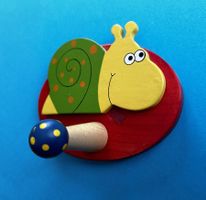 2 KINDERGARDEROBEN / KLEIDERHAKEN