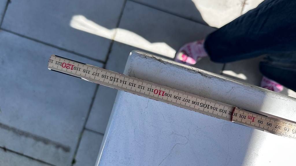 Tische: Klappbarer Gartentisch – Gebraucht aus Uzwil von vik_gbv7 2