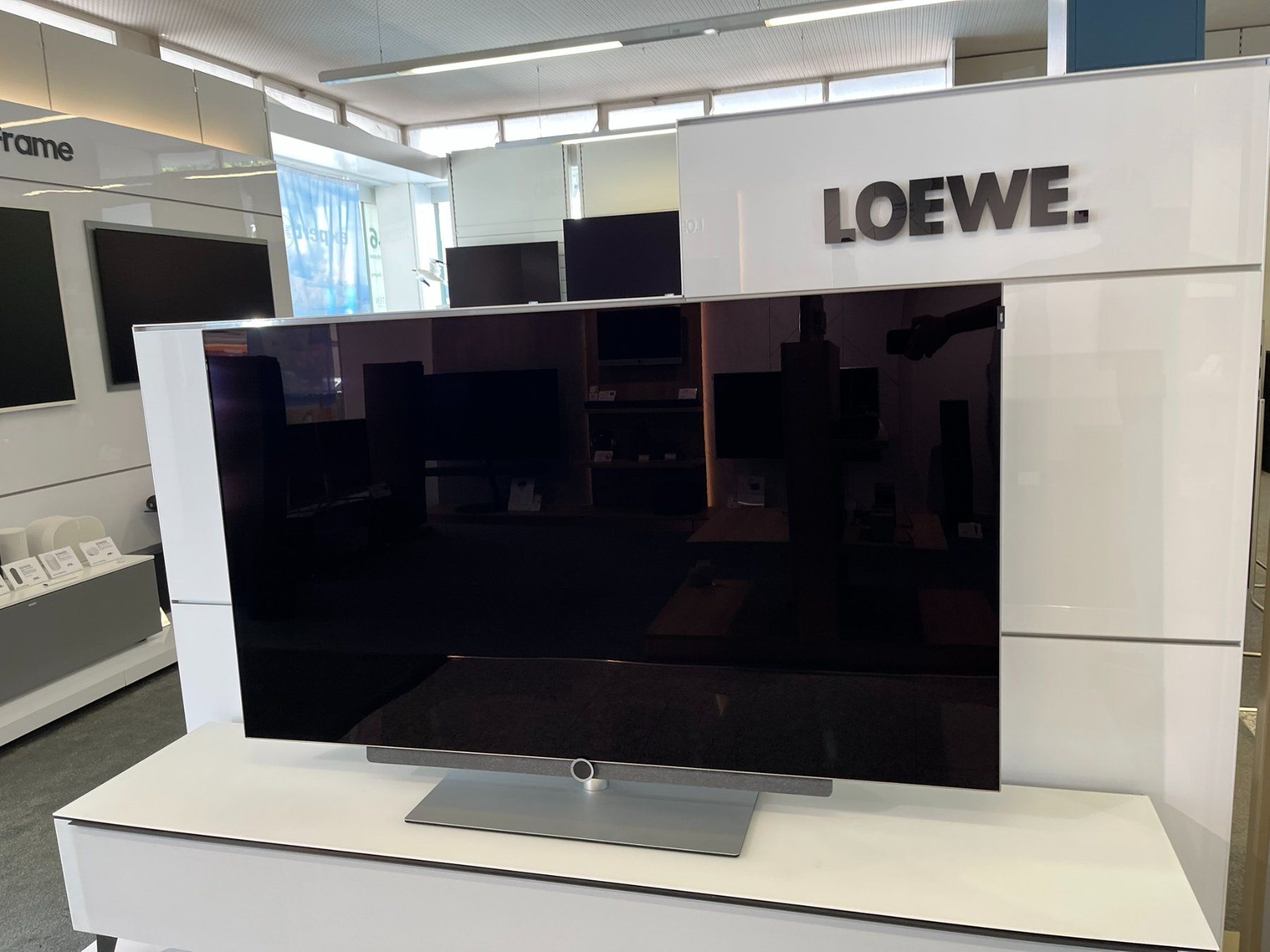 Loewe Fernseher: loewe bild 3.65 OLED – Defekt aus Hochdorf von av-electronics 3