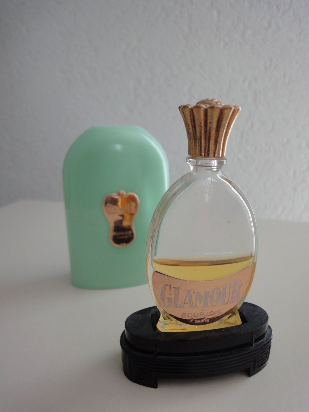 Profumi & Eau de Toilette: GLAMOUR de Bourjois, Eau de parfum 7,5ml - Vintage 1953 – Usato da Biel/Bienne venduto da 07helios032