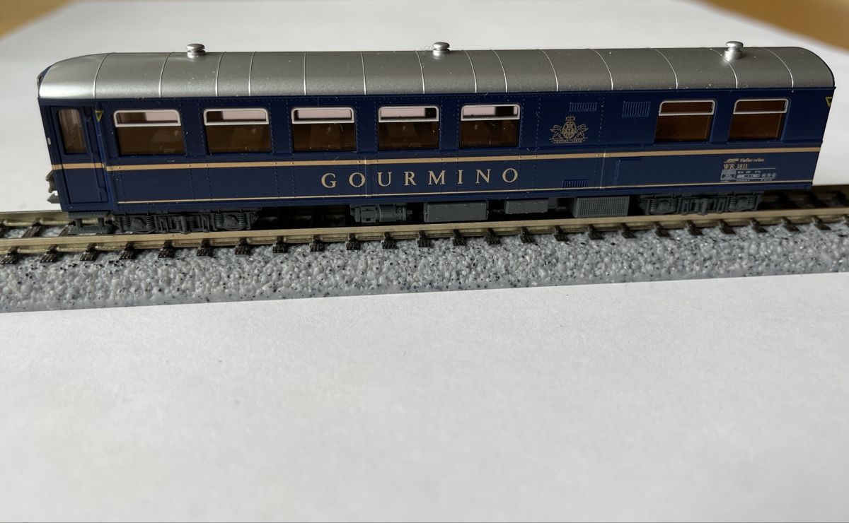 Kato Modellini di ferrovie: Kato Rhb Restaurantwagen Gourmino – Nuovo e nell'imballaggio originale da Kleinandelfingen venduto da marco_85