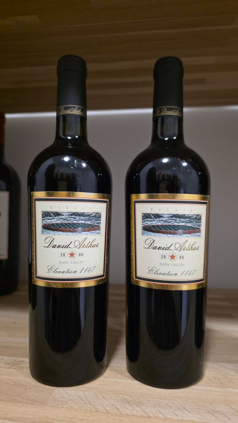 Vino: David Arthur Elevation 1147 - 2005 - 75cl – Nuovo e nell'imballaggio originale da Steinmaur venduto da Mediascan