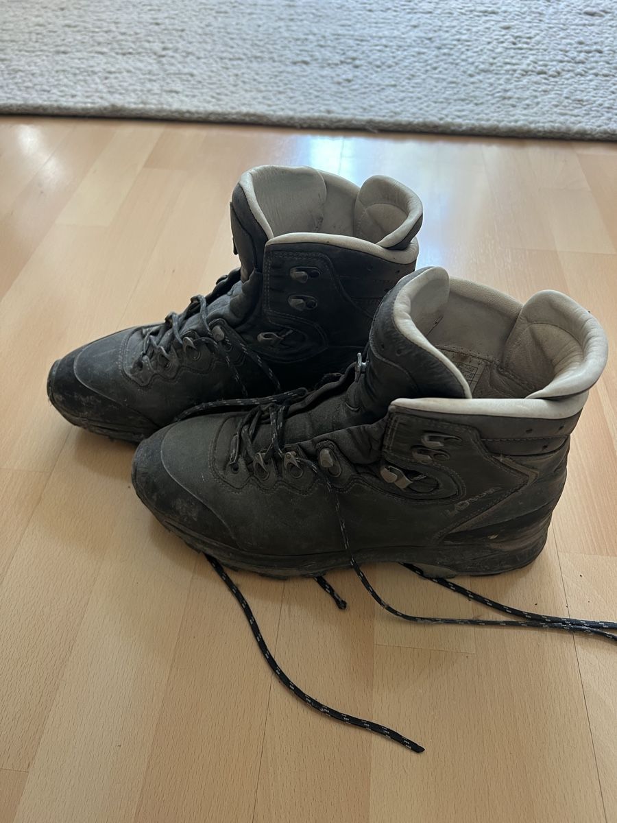 Lowa Scarpe da uomo: Lowa Wanderschuhe Gr 42.5 – Usato da Zürich venduto da manosch 1