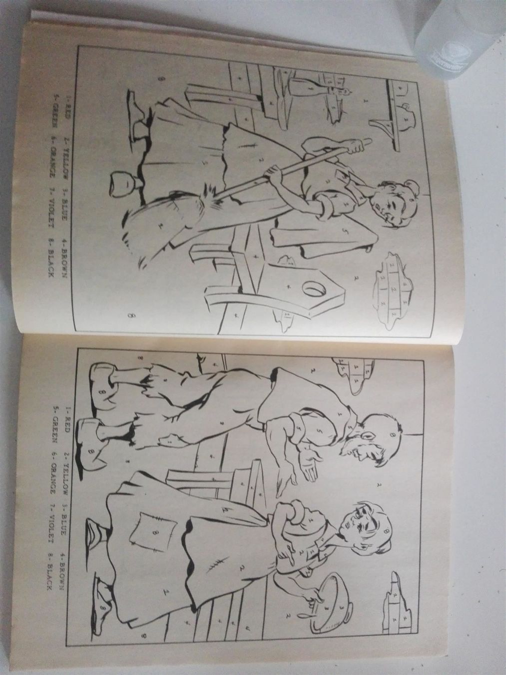 Libri: Hansel and Gretel (Clover Coloring Book) – Usato da St.Gallen venduto da elk2022 5