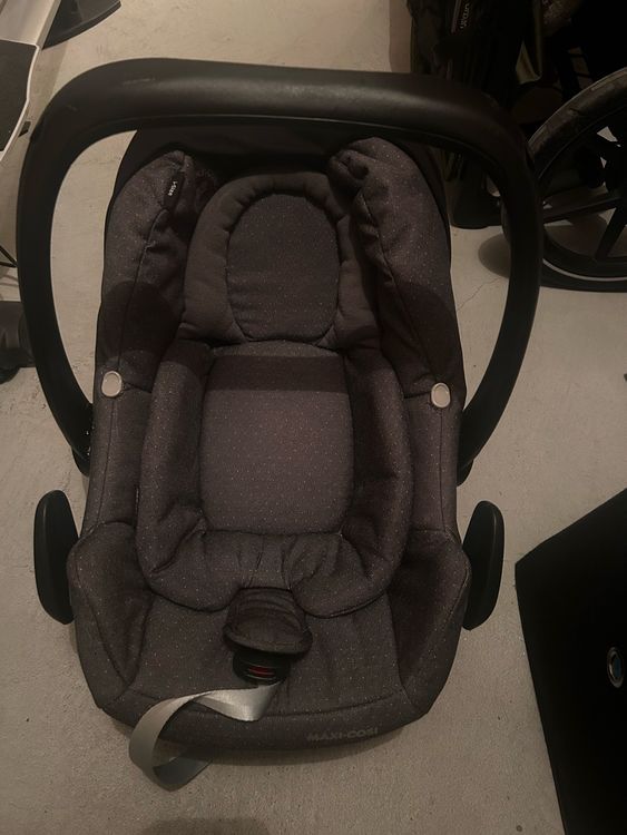 Maxi-Cosi Sièges auto: Maxi Cose inkl. Base – D'occasion à Lenzburg par cream_scream