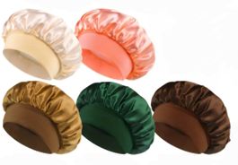 Lot de 5 bonnets élégants satinés, NEUFS