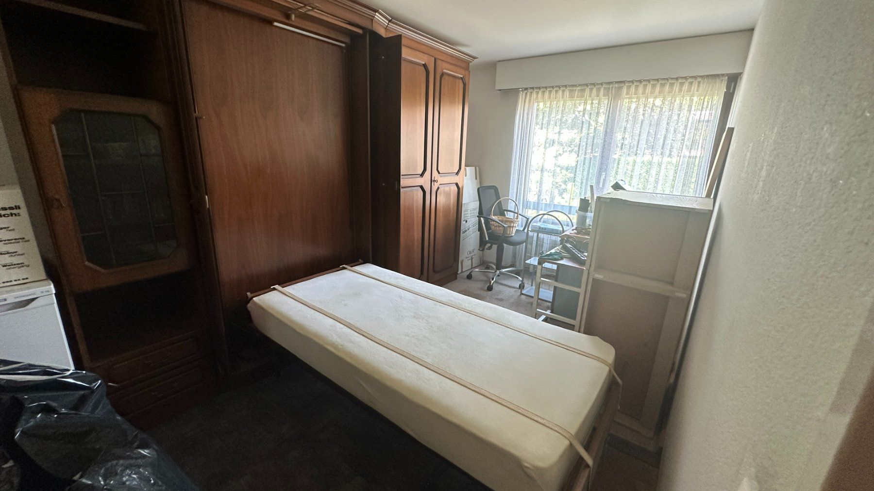Armoires: Bettschrank Holz braun gebraucht – D'occasion à Basel par Rstoessel 6