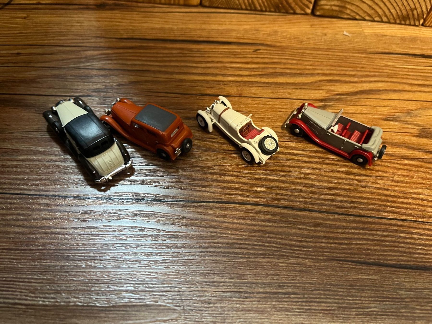 Voitures modèles: Modellautos Oldtimer (4 Stück) – D'occasion à Hirzel par momo24Horgen 1
