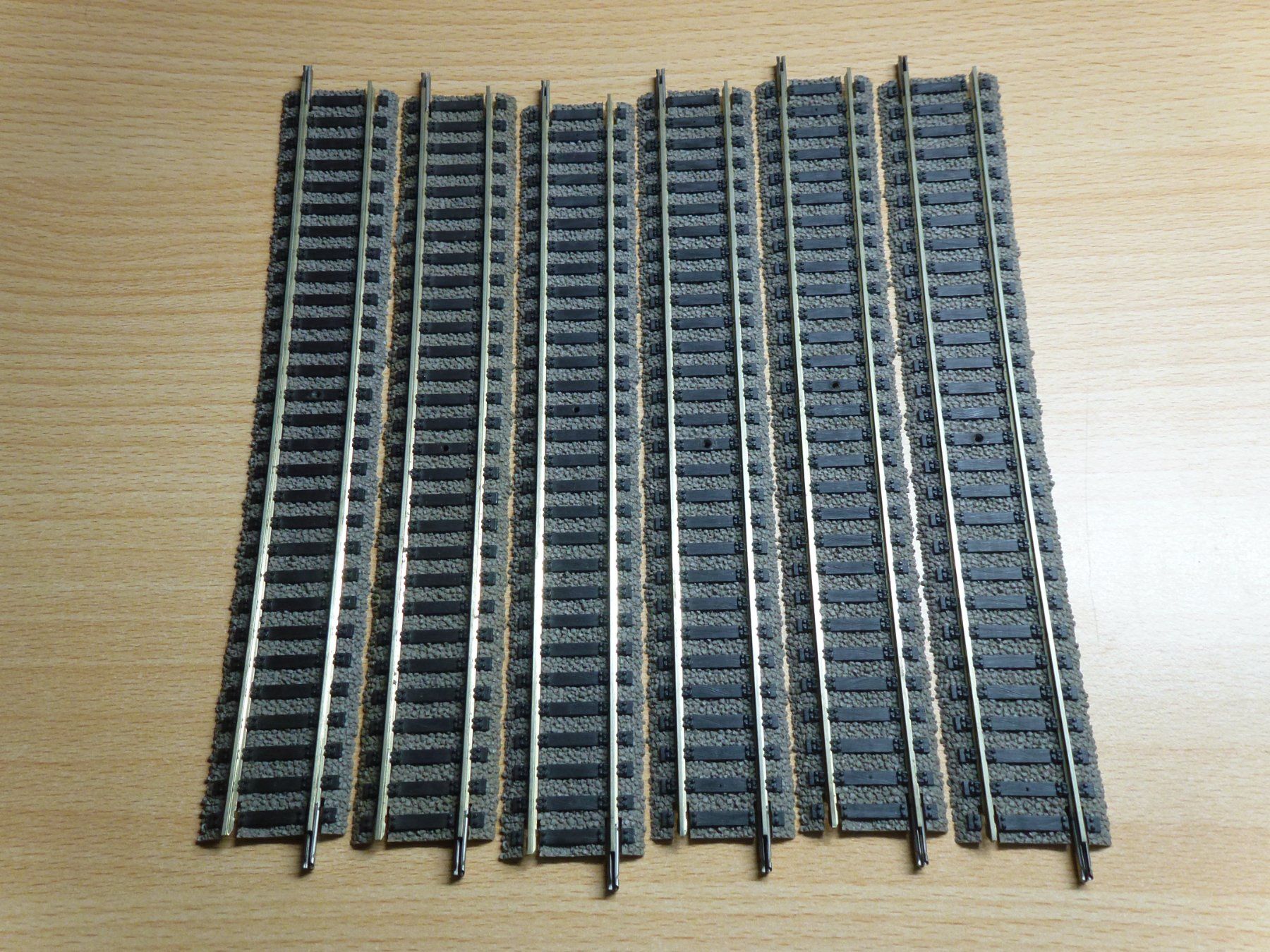 Fleischmann Modellini di ferrovie: Fleischmann H0 Profigleis 6x6101 – Usato da Hombrechtikon venduto da Se9
