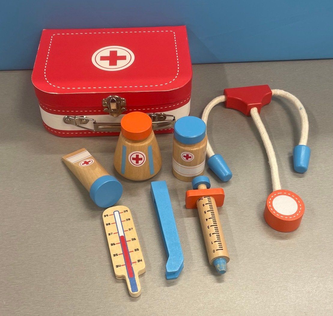 Giocattoli: Kinder Arztkoffer mit Instrumenten aus Holz, – Usato da Sirnach venduto da sagrotin