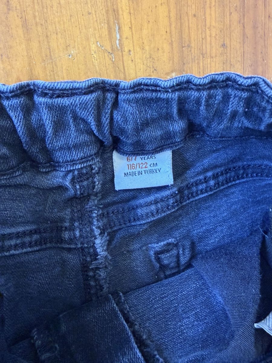 Pantaloni: Kinder Jeans mit Bündchen 116/122 – Usato da Gurmels venduto da SwissShop21 2