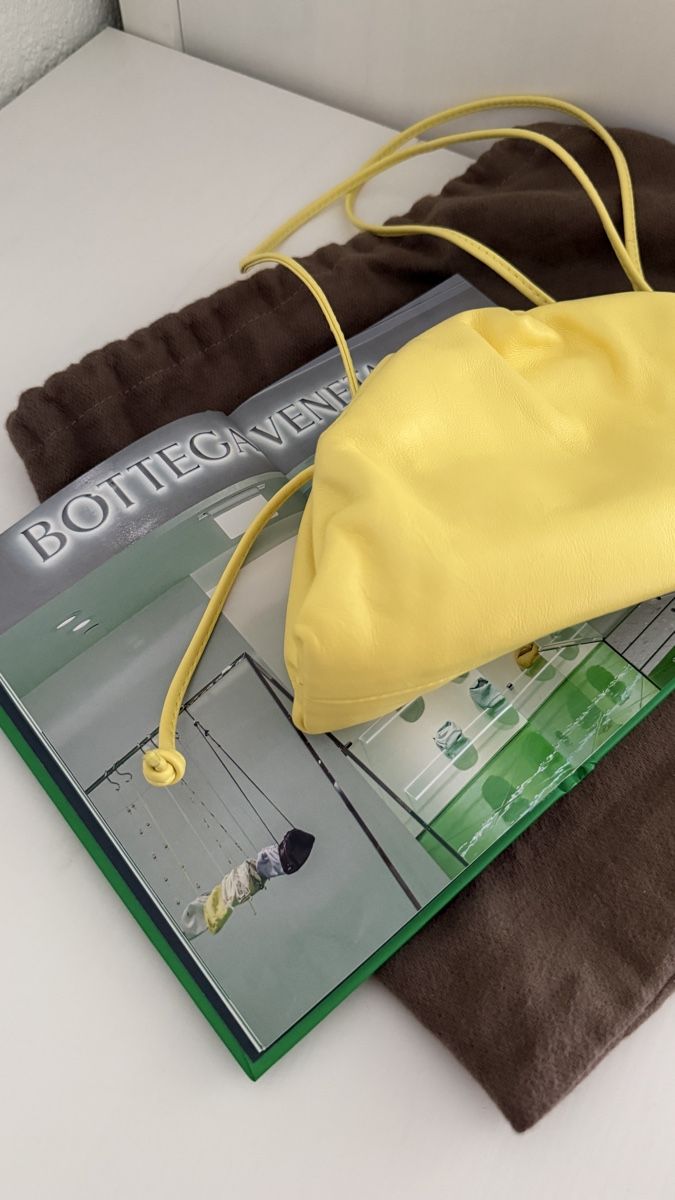 Bottega Veneta Taschen für Damen: Bottega Veneta The Mini Pouch – Gebraucht aus Aristau von Evelinik 1