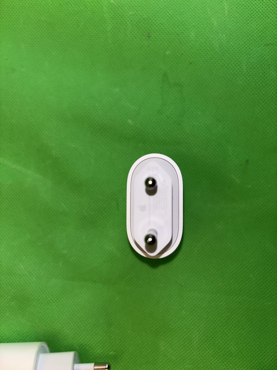 Apple Caricabatterie: Original Apple Netzteil 20W USB-C mit Lightning Kabel – Nuovo e nell'imballaggio originale da Kilchberg ZH venduto da bionicdog 1