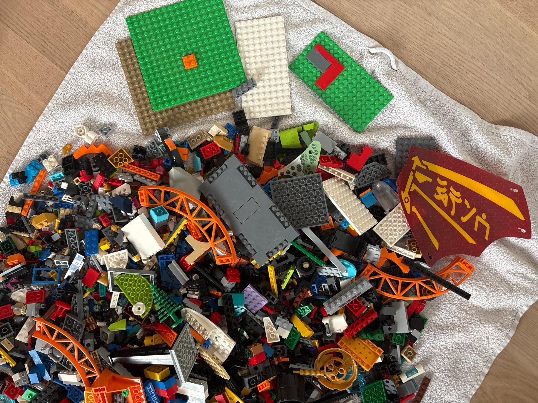 Lego Baukästen: 3kg Lego mit Burgteilen – Gebraucht aus Elgg von Jo_Naj 3