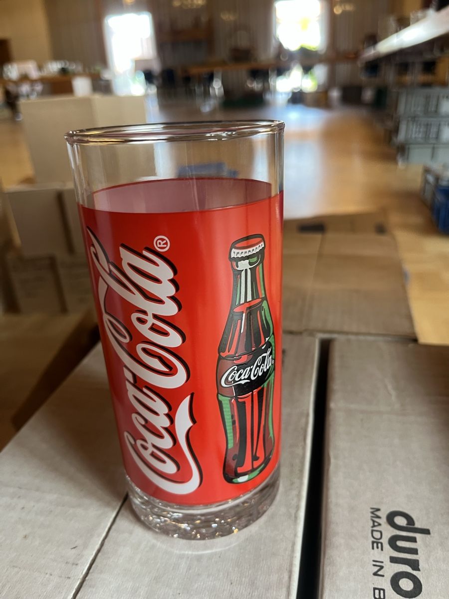 Coca-Cola Gläser: 57 cl Coca Cola Gläse – Neu und originalverpackt aus Huttwil von kim_f87x