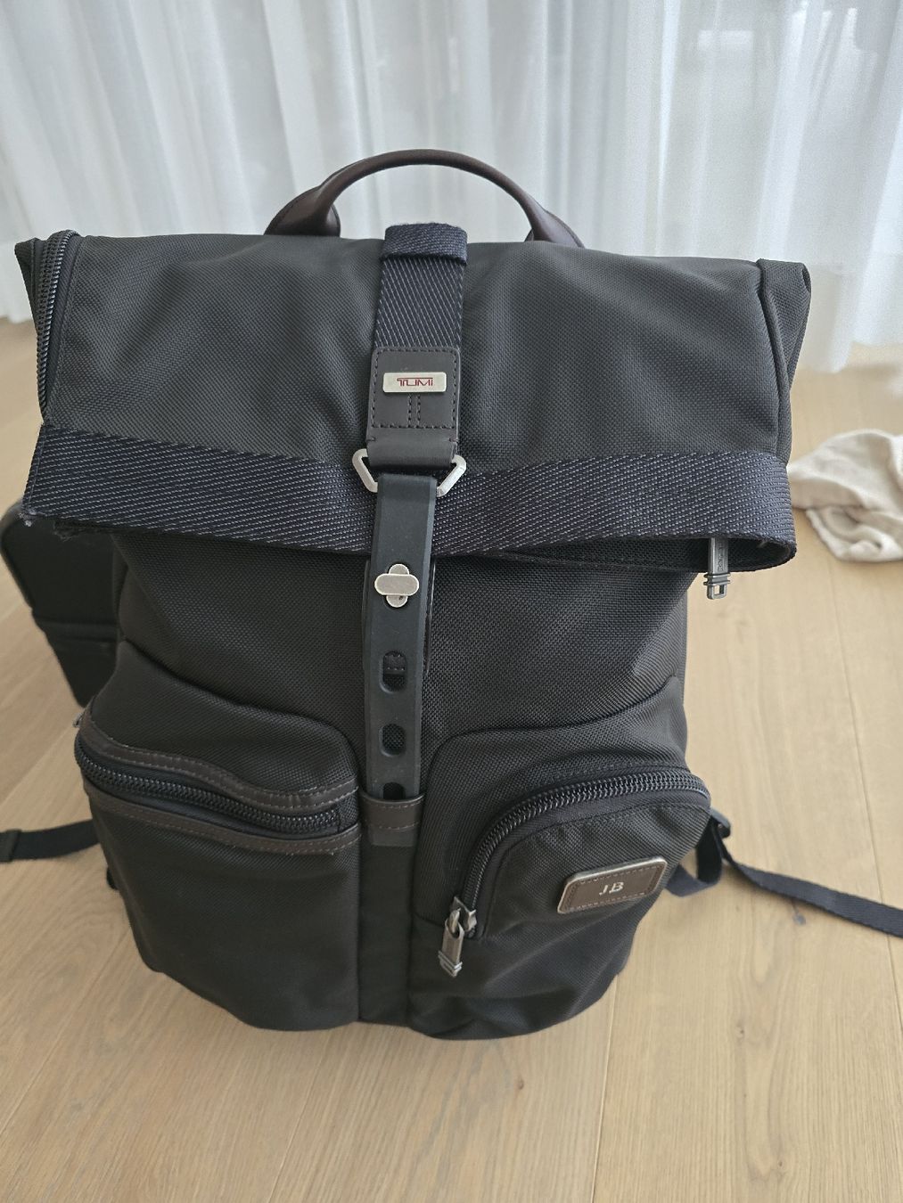 Tumi Valigie: Tumi Boardkoffer und Rucksack – Usato da Balzers venduto da Mr.Bargain 1