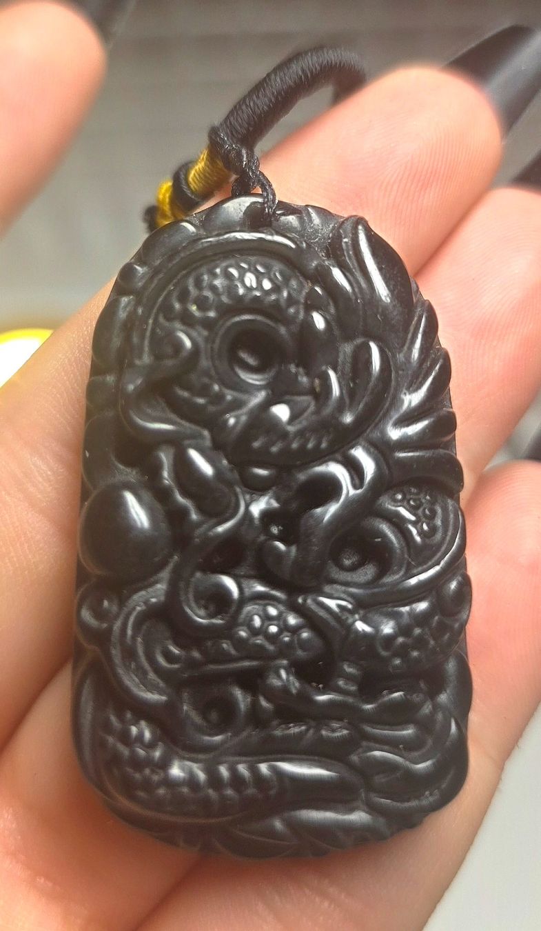 Minerali & Pietre curative: Obsidian chinesischer Drache Anhänger an Kette – Nuovo e nell'imballaggio originale da Matzingen venduto da Shay_Crystalz 3