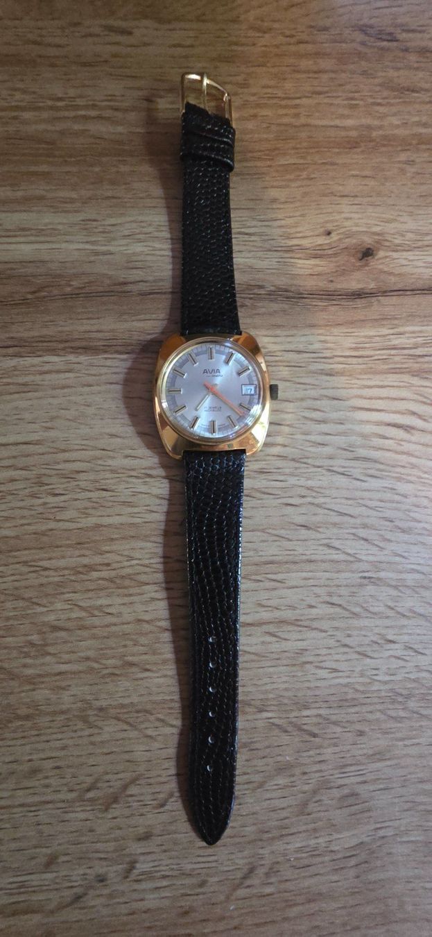 Avia Uhren: Montre  " AVIA " – Gebraucht aus Moléson-s-Gruyères von inf_8z6n 1