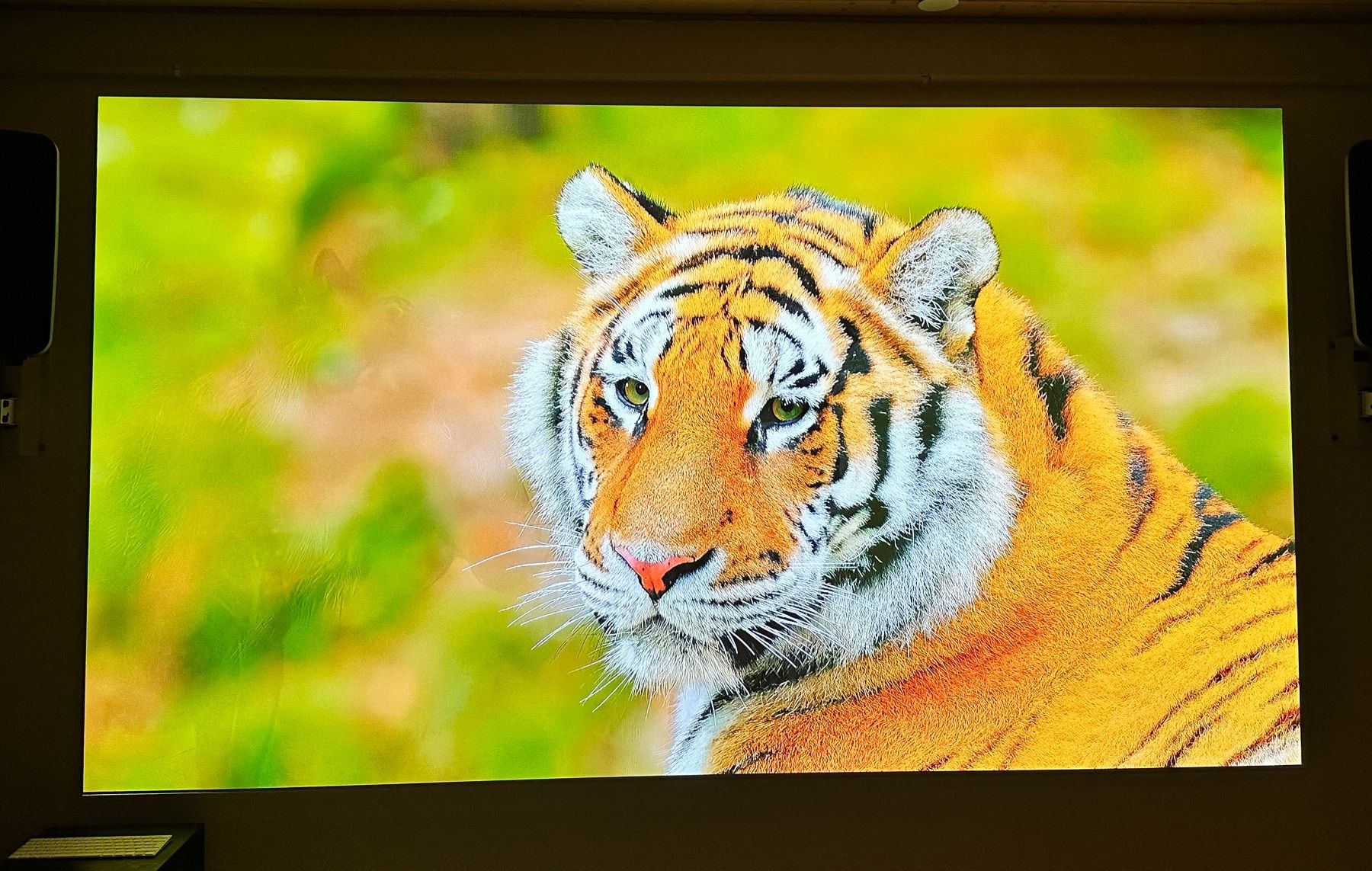 BenQ Proiettori: BenQ 4K HDR Beamer W2700 – Usato da Grenchen venduto da Eldorado03 4