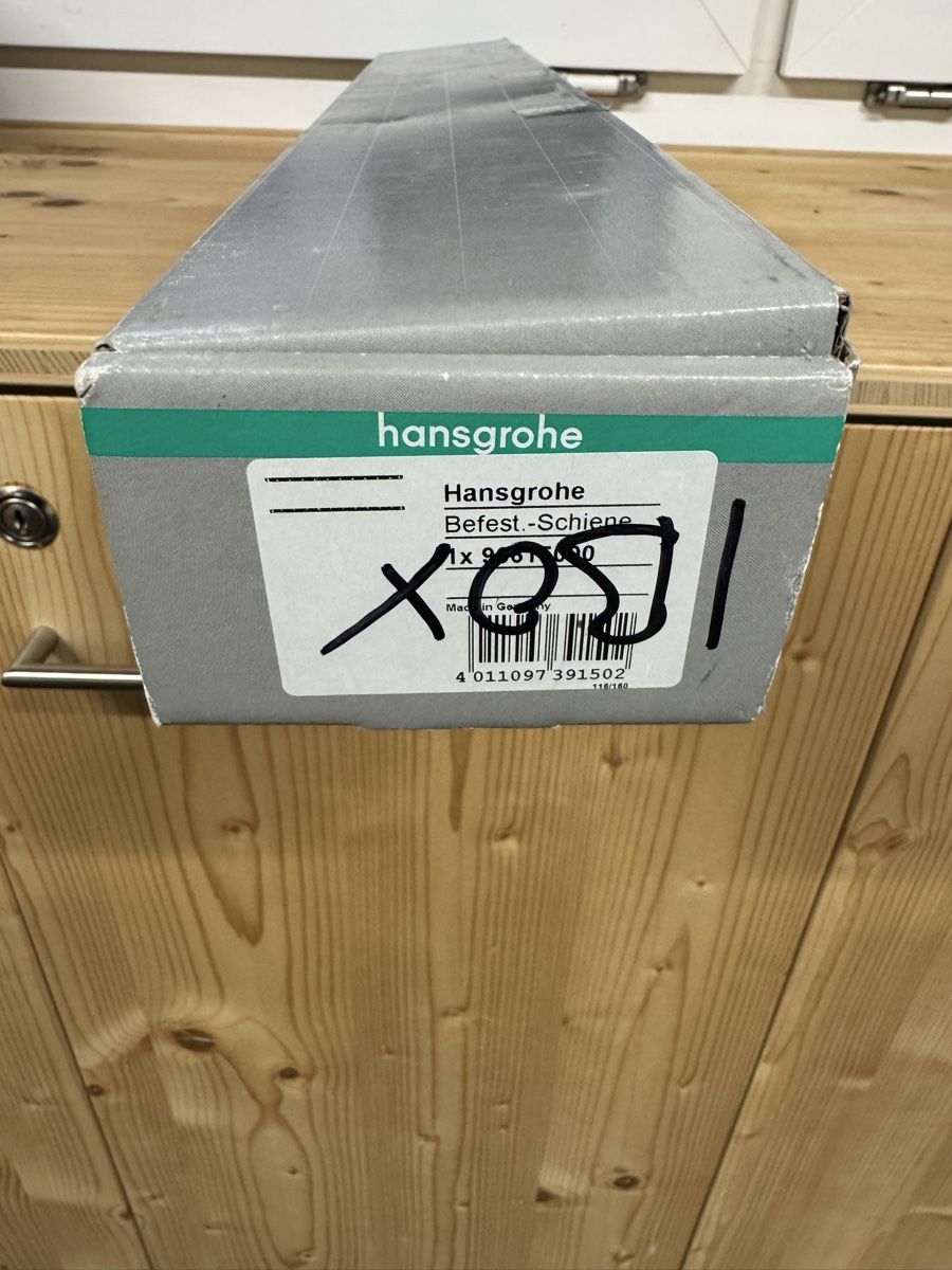 Hansgrohe Wandhalterungen: Hansgrohe Befestigungsschiene – Neu (gemäss Beschreibung) aus Schaffhausen von KlinglerHeiSanSol