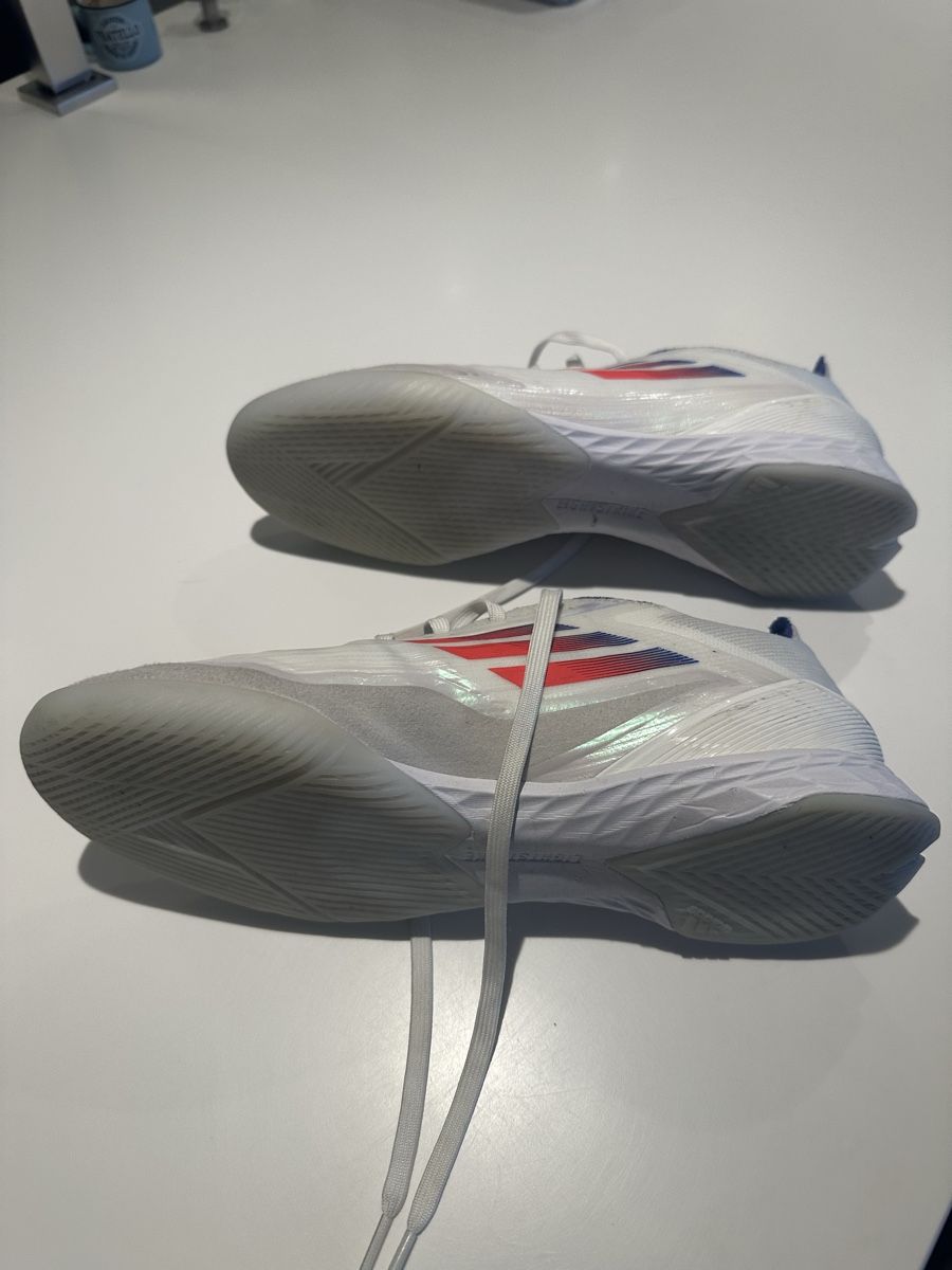Scarpe da uomo: Hallenschuhe Adidas – Usato da Volketswil venduto da R74