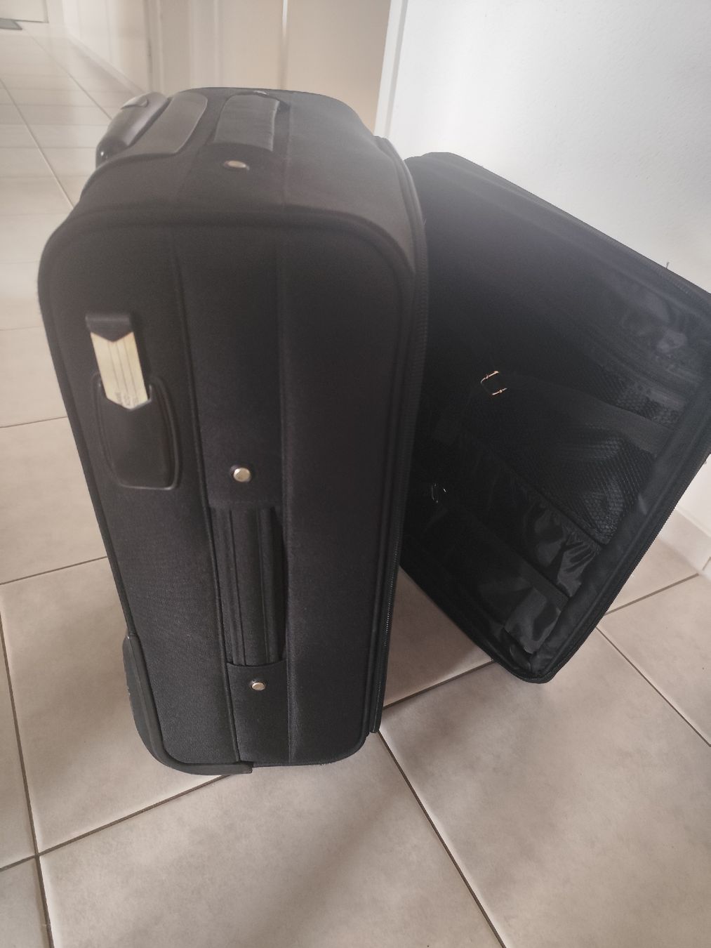 Valigie: Koffer Pack easy switzerland – Usato da Nidau venduto da lpilloud 4