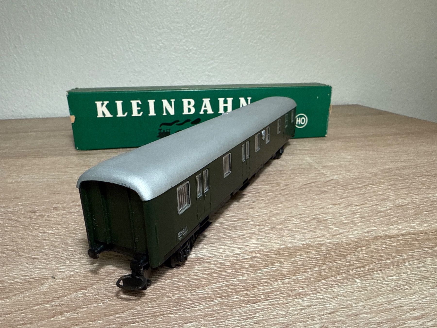 Kleinbahn Modellini di ferrovie: Kleinbahn 391 Postwagen H0 OVP – Usato da St-Aubin-Sauges venduto da tantome 2