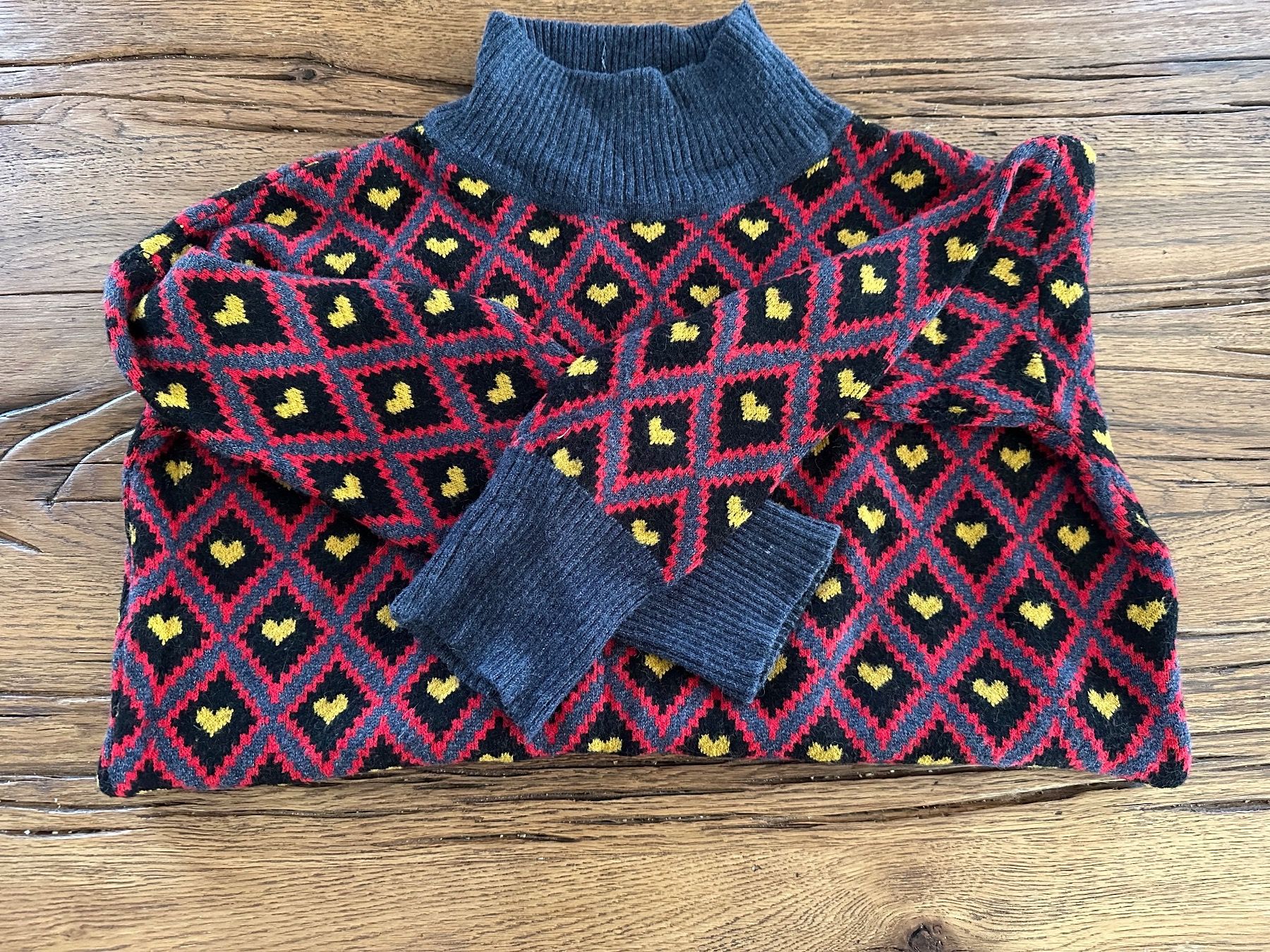 Maglioni & Felpe: Pullover Jacard Herzmuster – Usato da Dübendorf venduto da and_g6v6