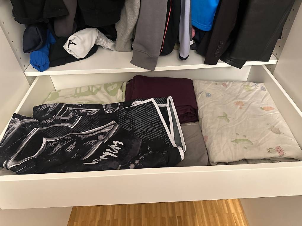 Armoires: Armoire Ikea – D'occasion à Plan-les-Ouates par emma1981 2