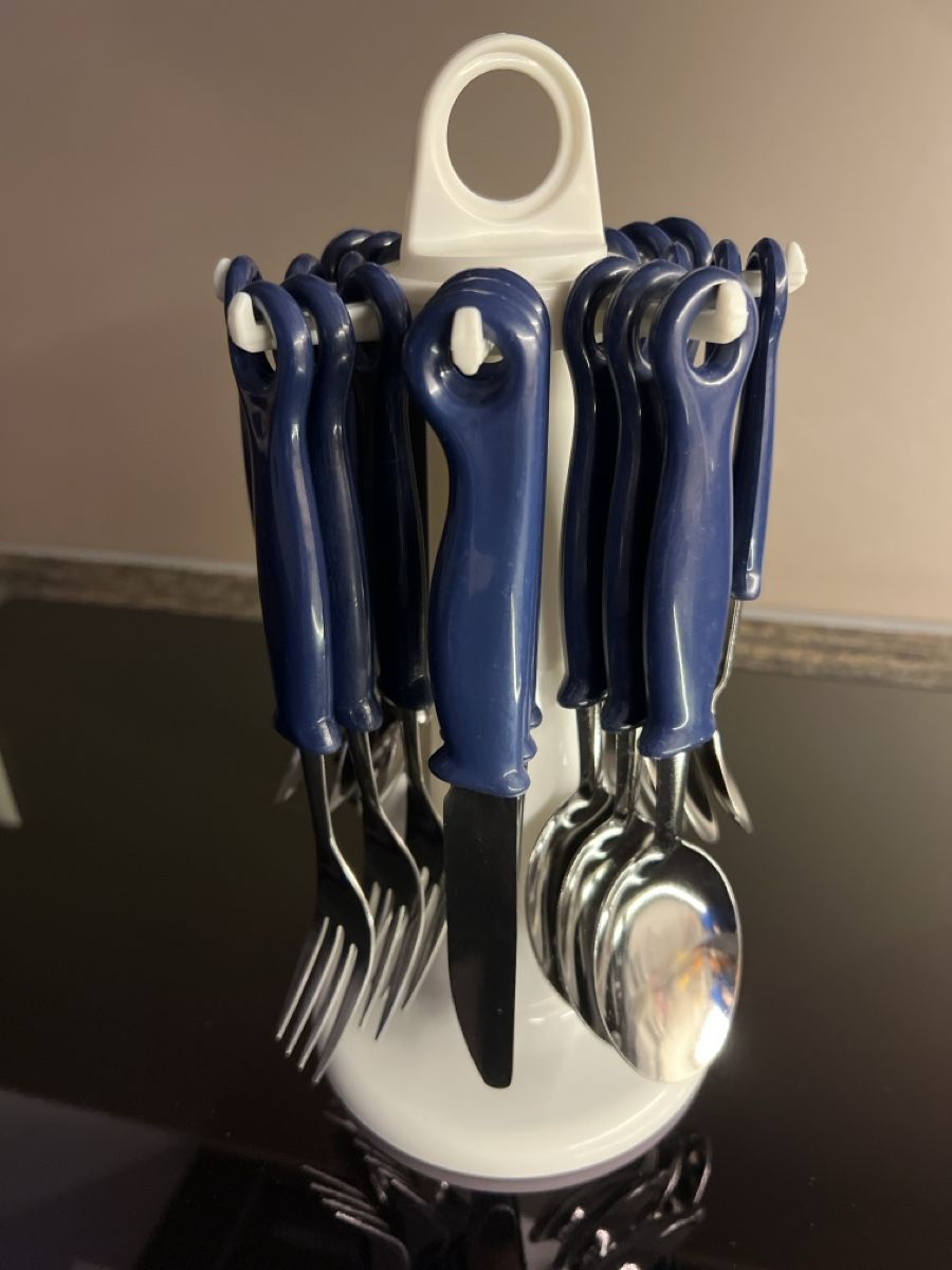 Set di posate: Neuwertiges Besteck-Set mit Halterung, 24-teilig – Nuovo (secondo la descrizione) da Härkingen venduto da Mada90 7