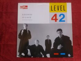 Level 42 - Lessons In Love - Maxi Single Vinyle 45t