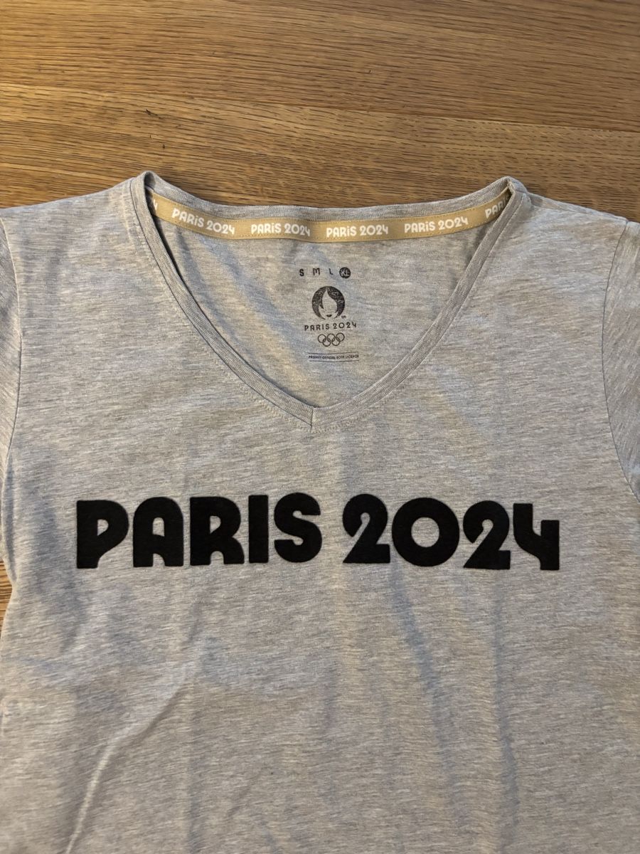 T-shirt: Damen T-Shirt Paris 2024  – Usato da Würenlos venduto da Ashley24 1