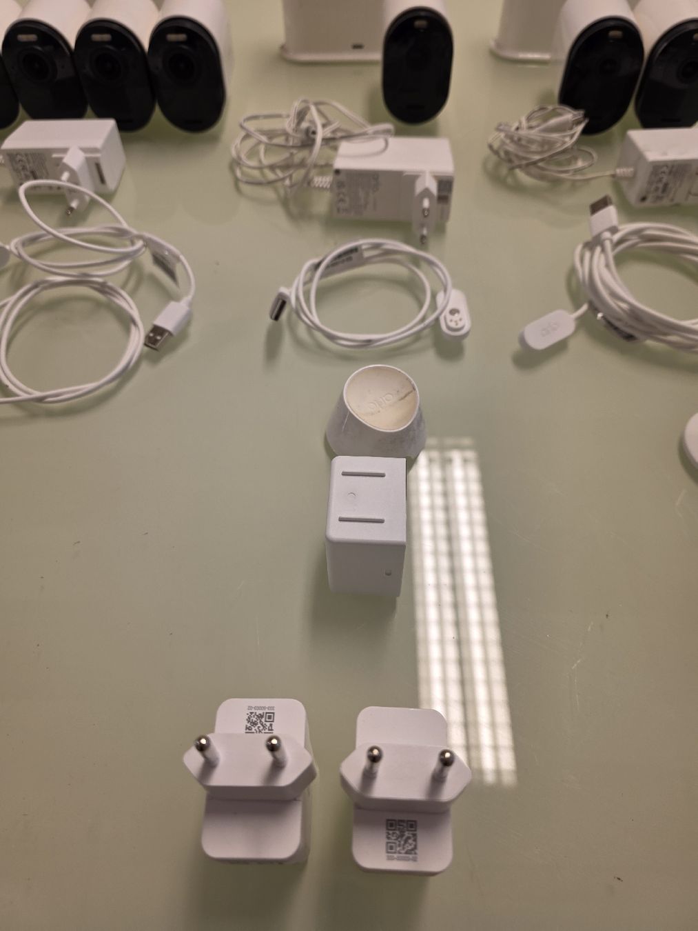 Arlo Videocamere: Arlo Überwachungskameras Set  – Usato da Zürich venduto da auctionhero 2