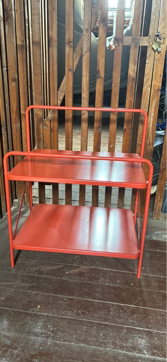 Regale: Rotes Möbel Ikea – Gebraucht aus Zürich von vit_9sjb