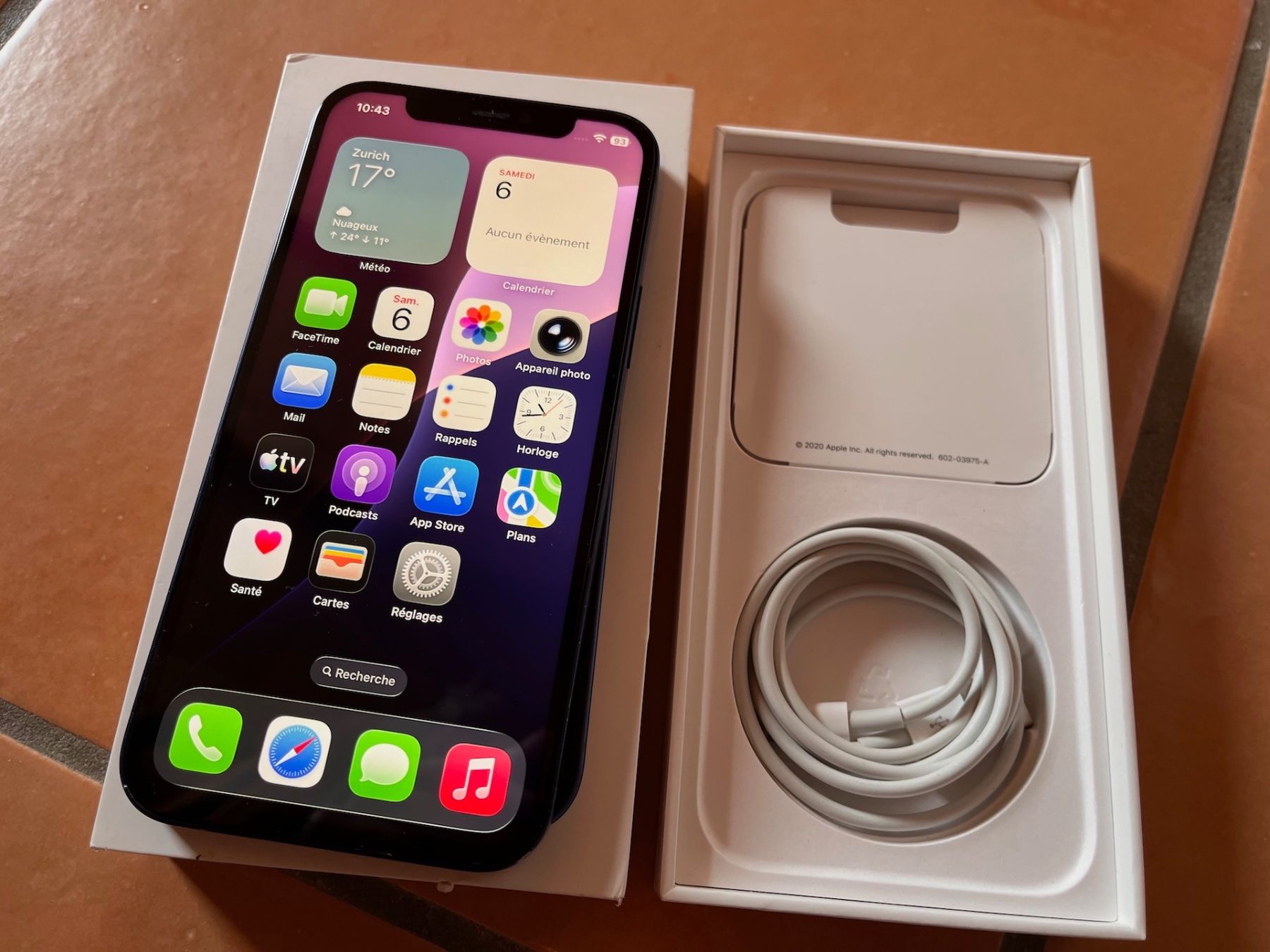 Apple Telefoni cellulari / Smartphones: Apple iPhone 12 bleu 128GB – Usato da Eclépens venduto da meegogeem 3