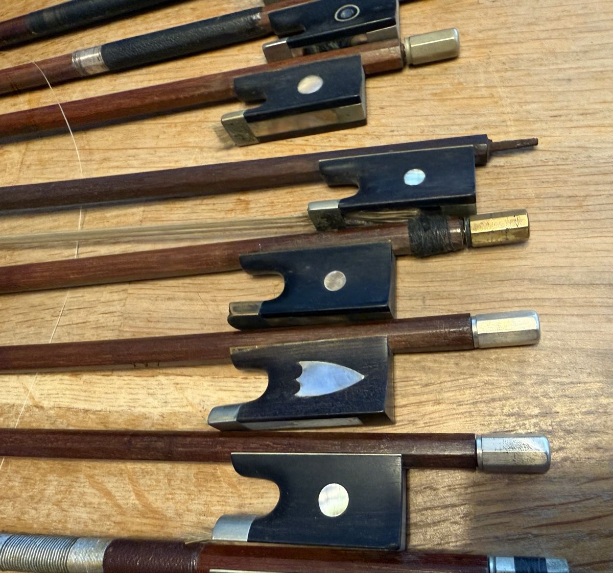 Strumenti musicali: Violinen Bogen Geigenbogen Geige Violine – Usato da Goldach venduto da Donpancho 9